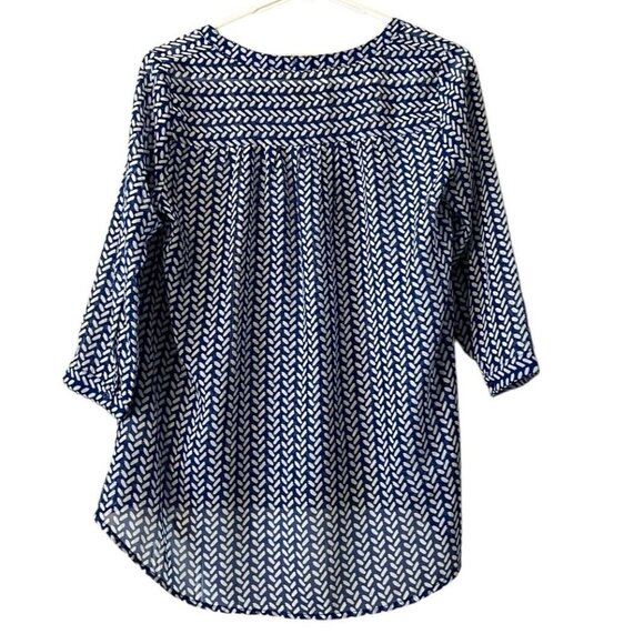 Fun 2 Fun Women's Size Small 3/4 Sleeve Semi Sheer Blouse - Picture 2 of 12